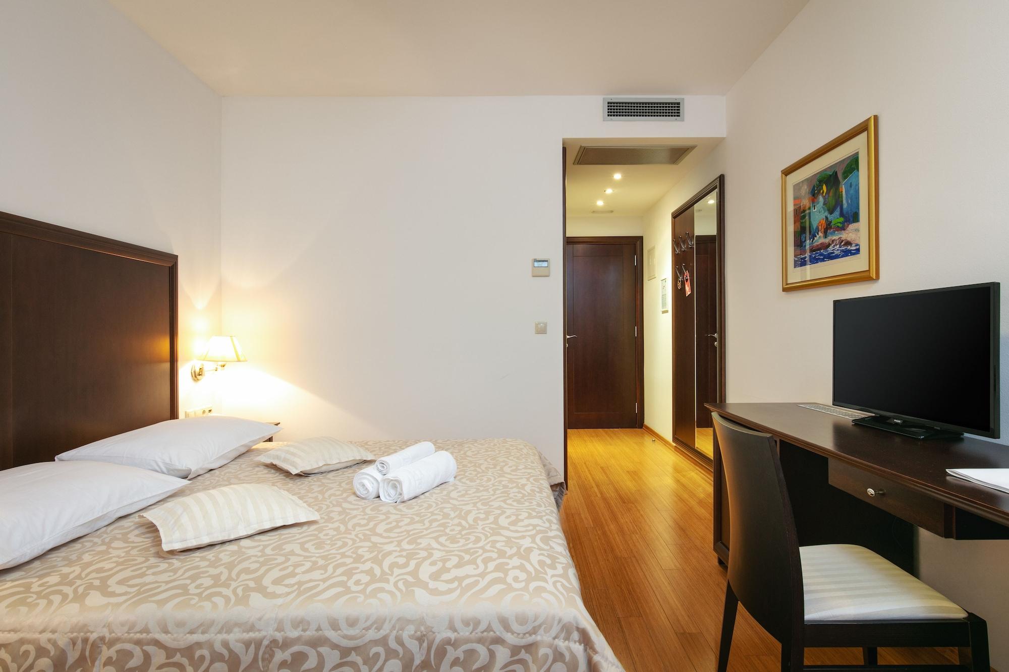 Hotel Croatia Baška Voda Eksteriør billede