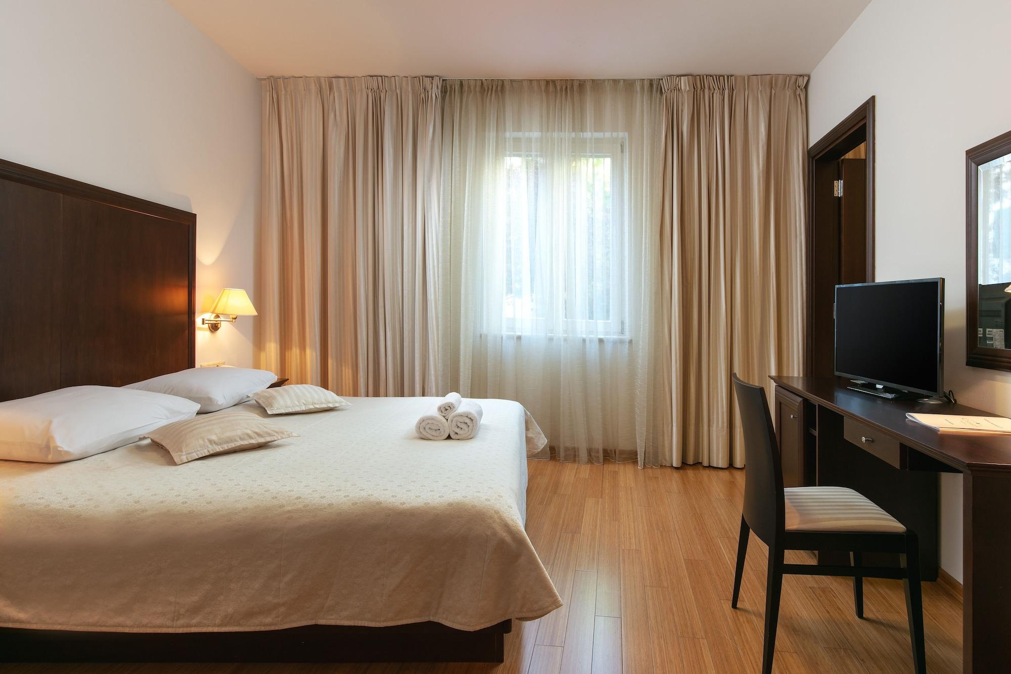 Hotel Croatia Baška Voda Eksteriør billede