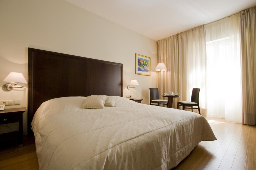 Hotel Croatia Baška Voda Eksteriør billede