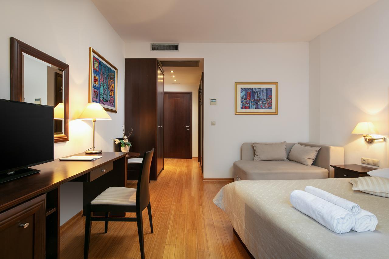Hotel Croatia Baška Voda Eksteriør billede