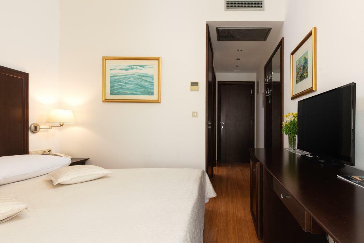 Hotel Croatia Baška Voda Eksteriør billede